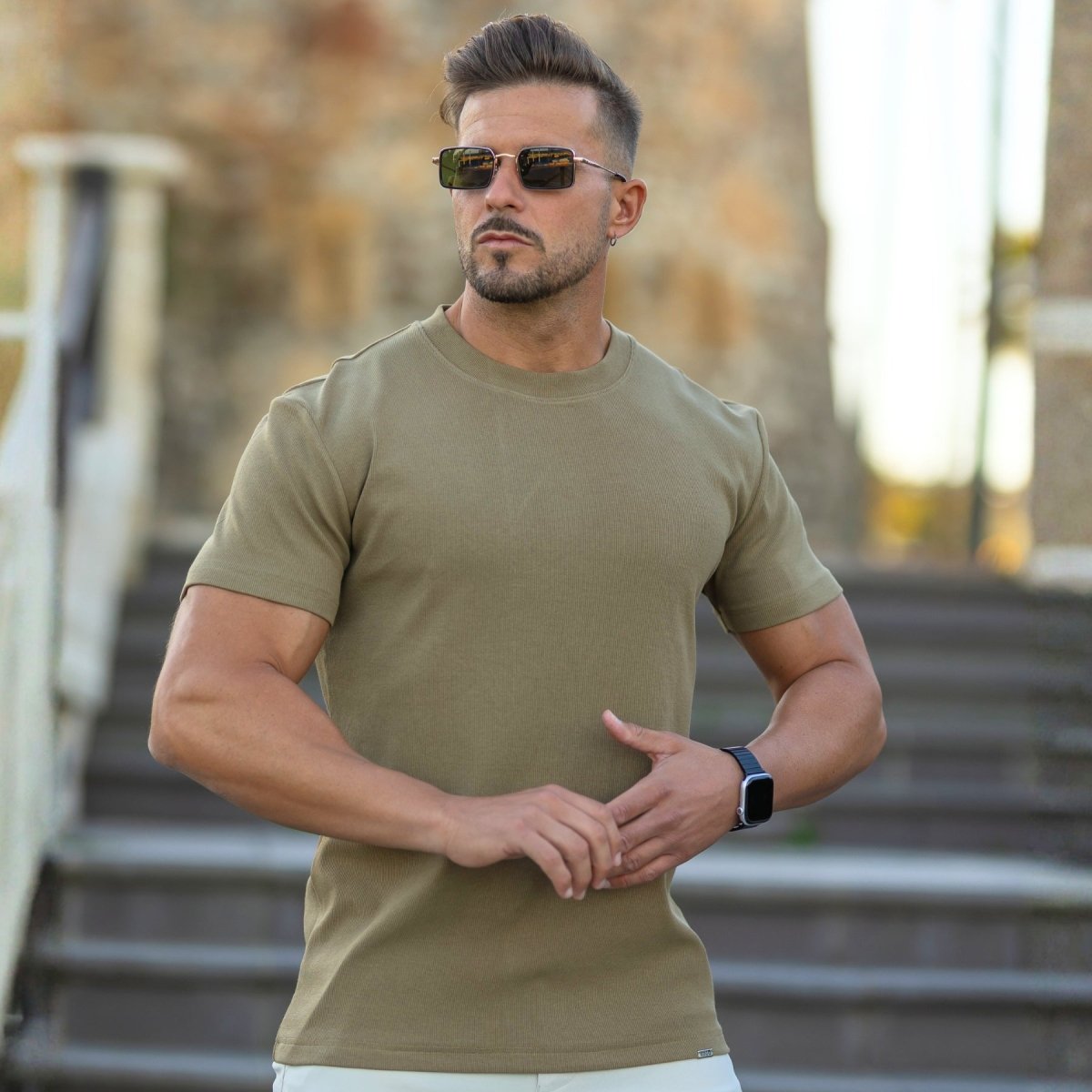 Best Muscle Fit Dress Shirts for Bodybuilders & Athletic Men (2026) Kojo Fit Best Muscle Fit Dress Shirts for Bodybuilders & Athletic Men (2026) Kojo Fit